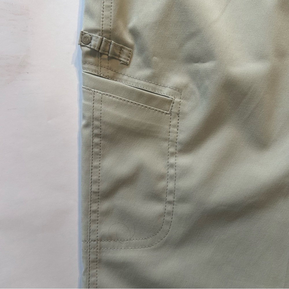 Tail Tech Khaki Golf Shorts Tan Bermuda Walking Shorts Pockets Size 4 LIKE NEW - Picture 9 of 11